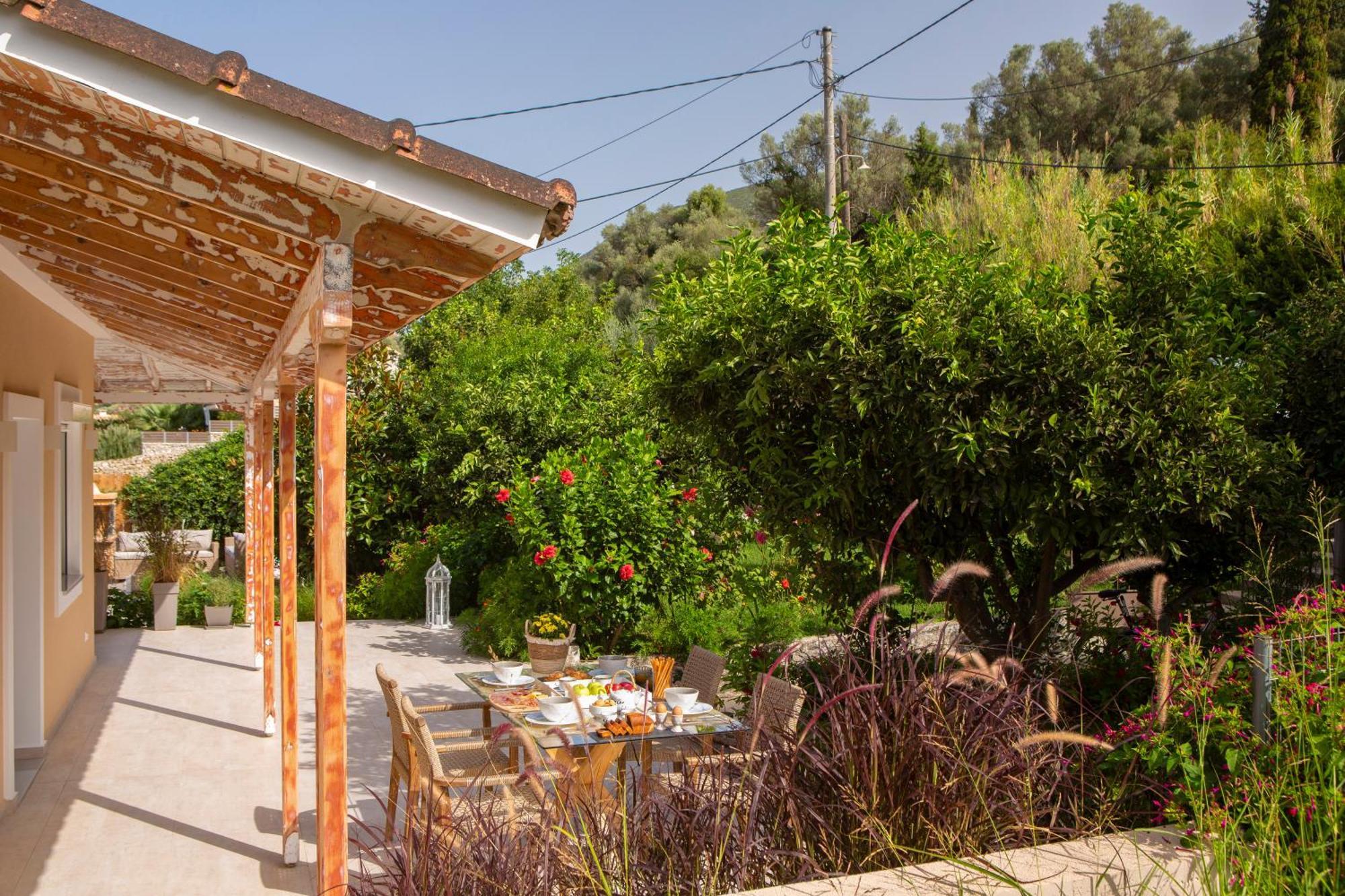 Villa Kallisti - Private Villa With Hot Tub, Large Garden, Close To The Beach Agia Varvara  Exterior foto