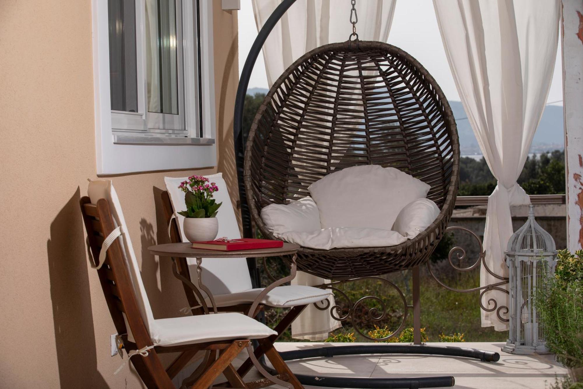 Villa Kallisti - Private Villa With Hot Tub, Large Garden, Close To The Beach Agia Varvara  Exterior foto